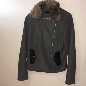 Gorgeous gray jacket !